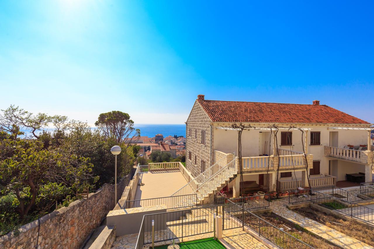 Two Bedroom Sunny Leilighet *