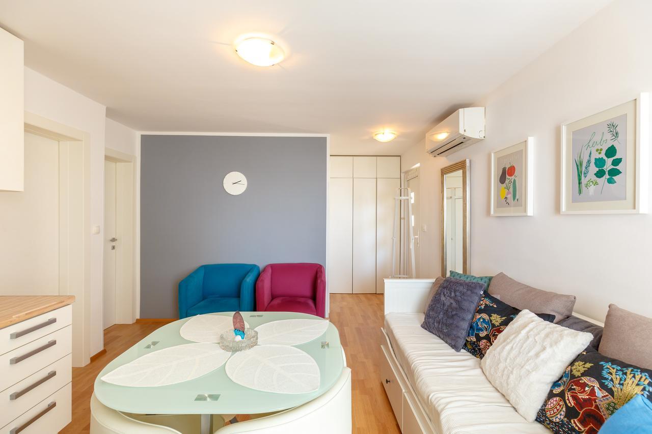 Leilighet Two Bedroom Sunny *